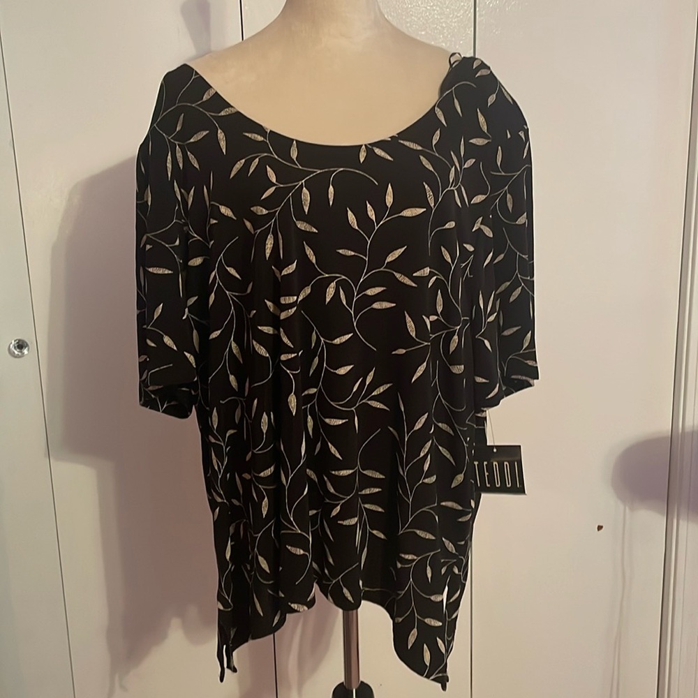 Beautiful lightweight blouse.